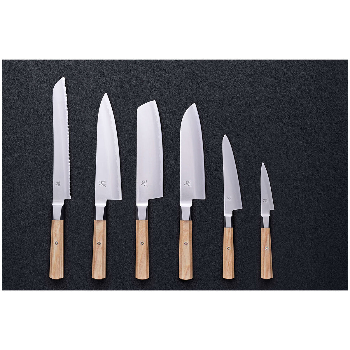 23cm Brødkniv, FC61 stål - MIYABI KOKOYA 4000FCv2 - KNIVER - Me & Max AS