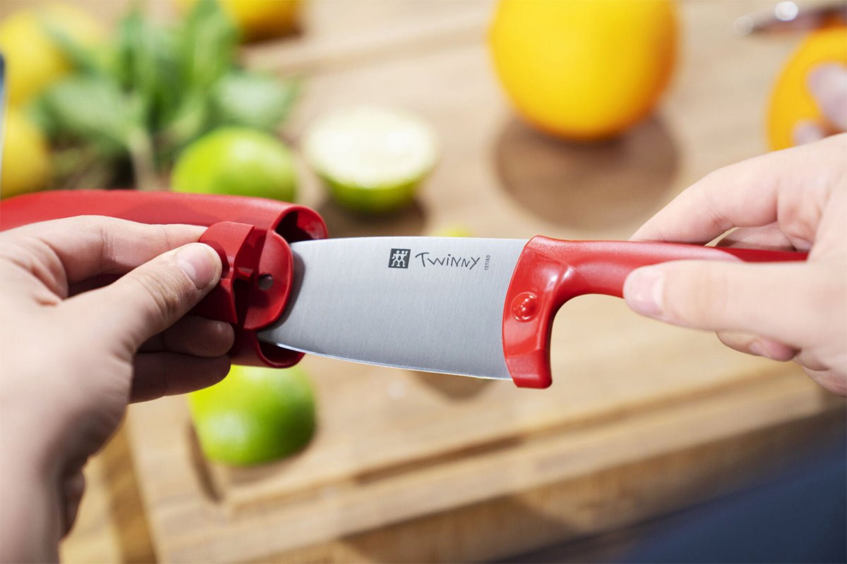 10cm Barnekniv, santoku, rød - ZWILLING TWINNY - KNIVER - Me & Max AS