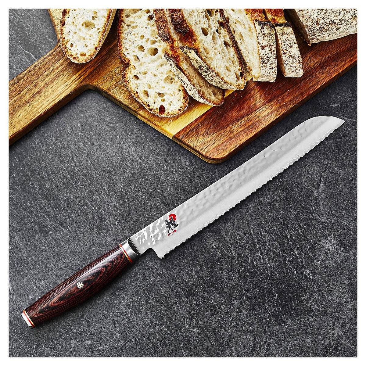 23cm Brødkniv, SG2 (MC63) pulverstål - MIYABI 6000MCT - KNIVER - Me & Max AS