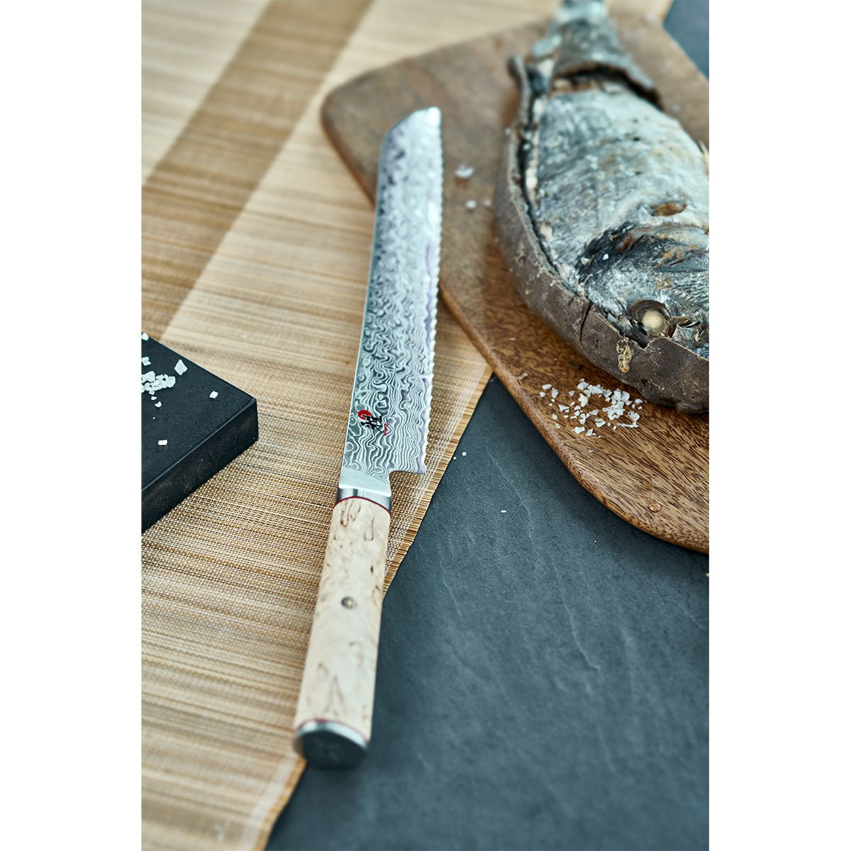 23cm Brødkniv, SG2 pulverstål - MIYABI 5000MCD - KNIVER - Me & Max AS