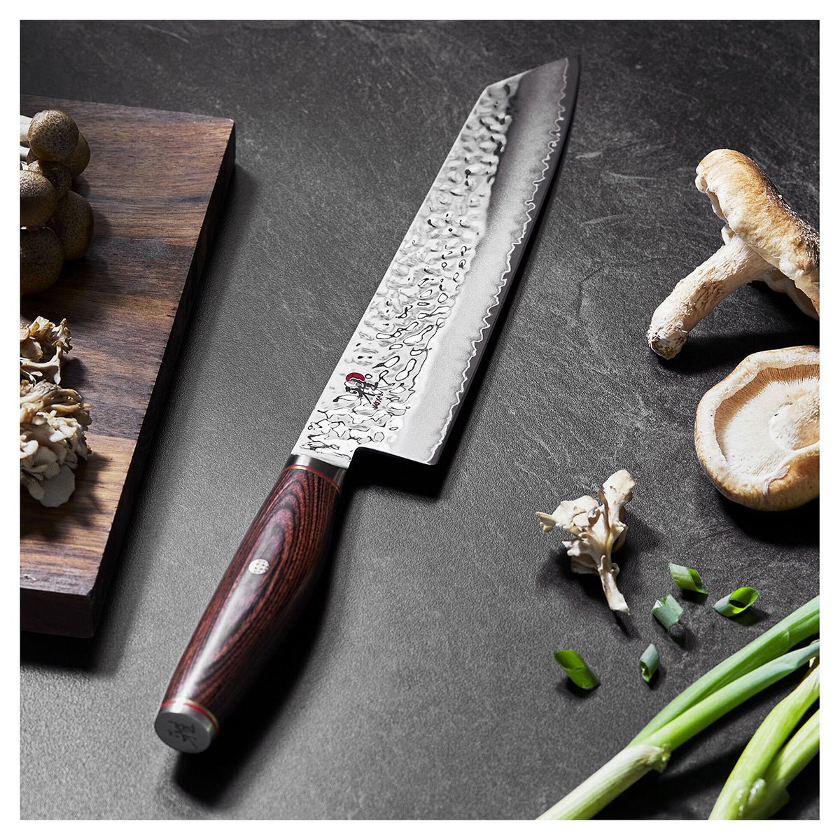24cm Kiritsuke, SG2 (MC63) pulverstål - MIYABI 6000MCT - KNIVER - Me & Max AS