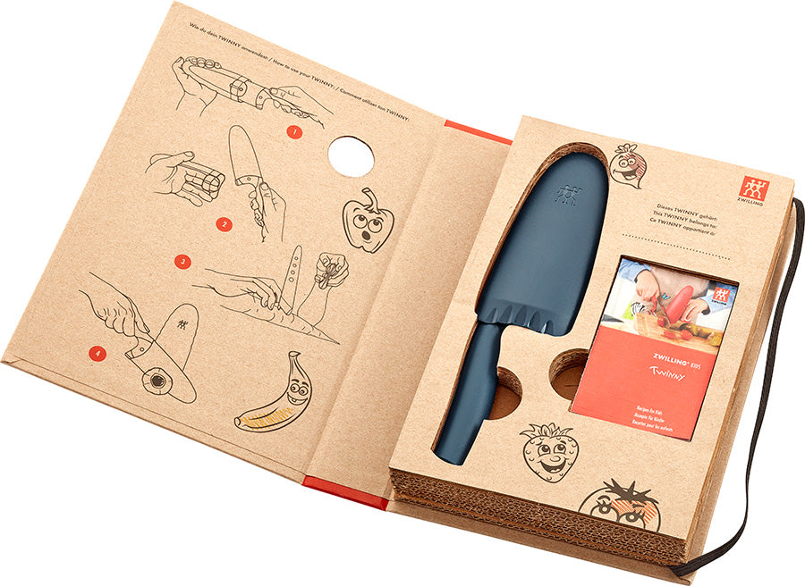 ZWILLING Twinny Barnekniv liggende i en eske med diverse oppgaver - Me & Max AS