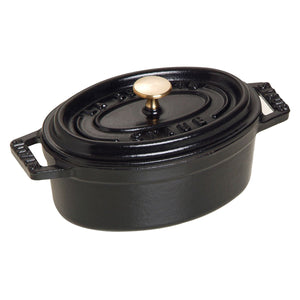 Cocotte Gryte 15 cm / 0,60l, Oval, Svart, Støpejern - STAUB 🇫🇷 - GRYTE - Me & Max AS