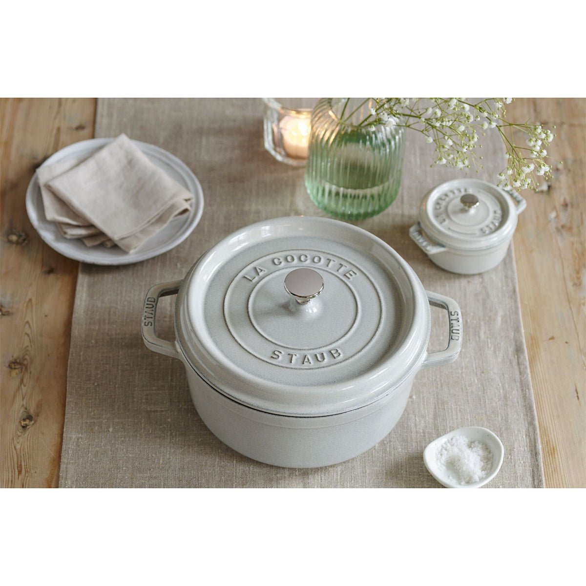 Cocotte Gryte 18cm / 1,7l, Rund, White Truffle, Støpejern - STAUB 🇫🇷 - GRYTE - Me & Max AS