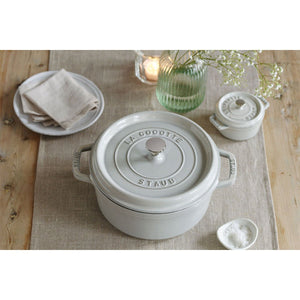 Cocotte Gryte 18cm / 1,7l, Rund, White Truffle, Støpejern - STAUB 🇫🇷 - GRYTE - Me & Max AS