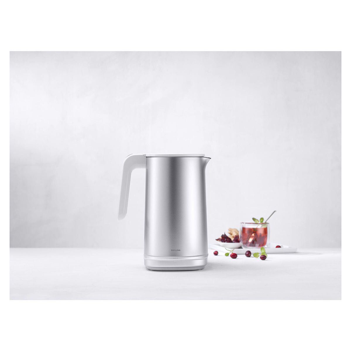 Elektrisk vannkoker PRO, 1,5l, Sølvfarget - ZWILLING ENFINIG - KJØKKENYTSTYR - Me & Max AS
