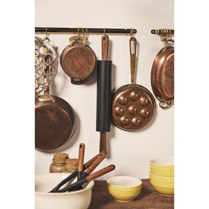Kjevle i silikon (45cm), sort - STAUB KJØKKEN - KJØKKENYTSTYR - Me & Max AS