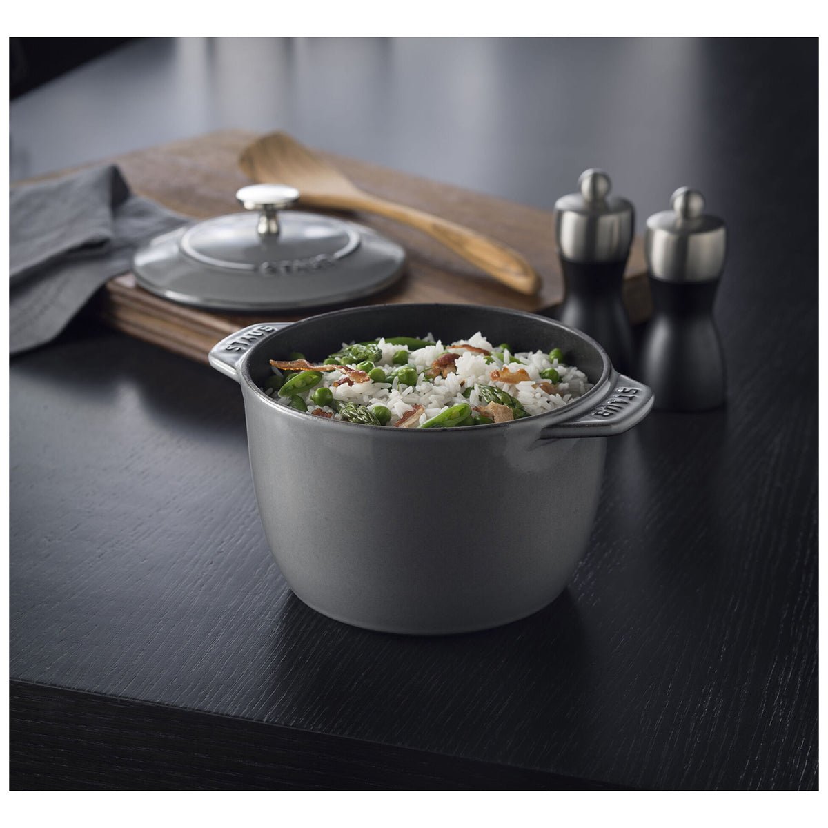 Ris - Cocotte 16cm / 1,7l, Rund, grafittgrå, Støpejern - STAUB 🇫🇷 - GRYTE - Me & Max AS