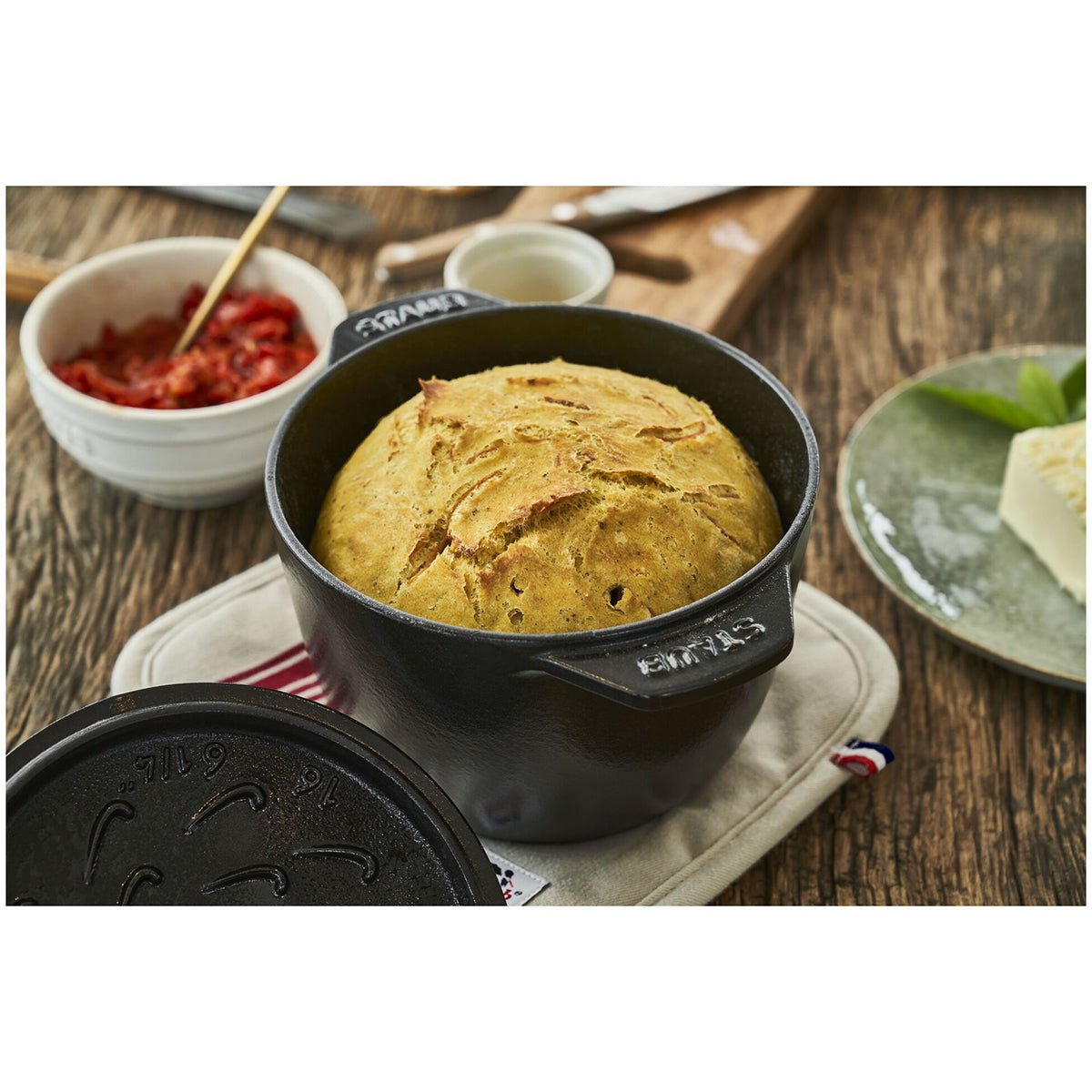 Ris - Cocotte 16cm / 1,7l, Rund, svart, Støpejern - STAUB 🇫🇷 - GRYTE - Me & Max AS