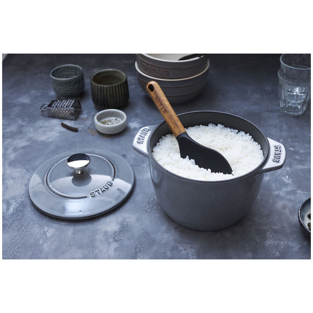 Risskje i silikon (22cm), sort - STAUB KJØKKEN - KJØKKENYTSTYR - Me & Max AS