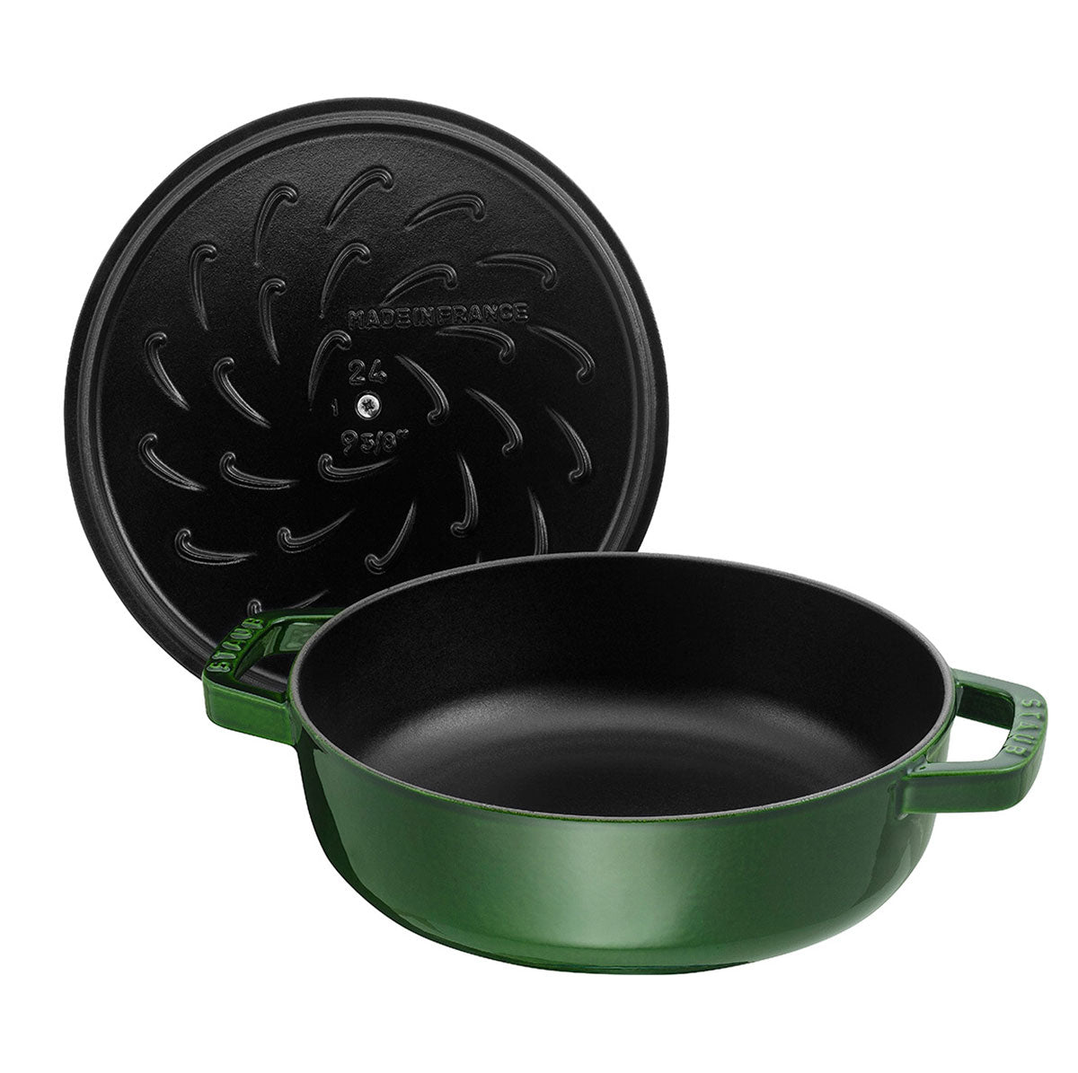 Sautepanne Chistera 24 cm / 2,4l, rund, Basilikumgrønn, støpejern - STAUB 🇫🇷 - GRYTE - Me & Max AS