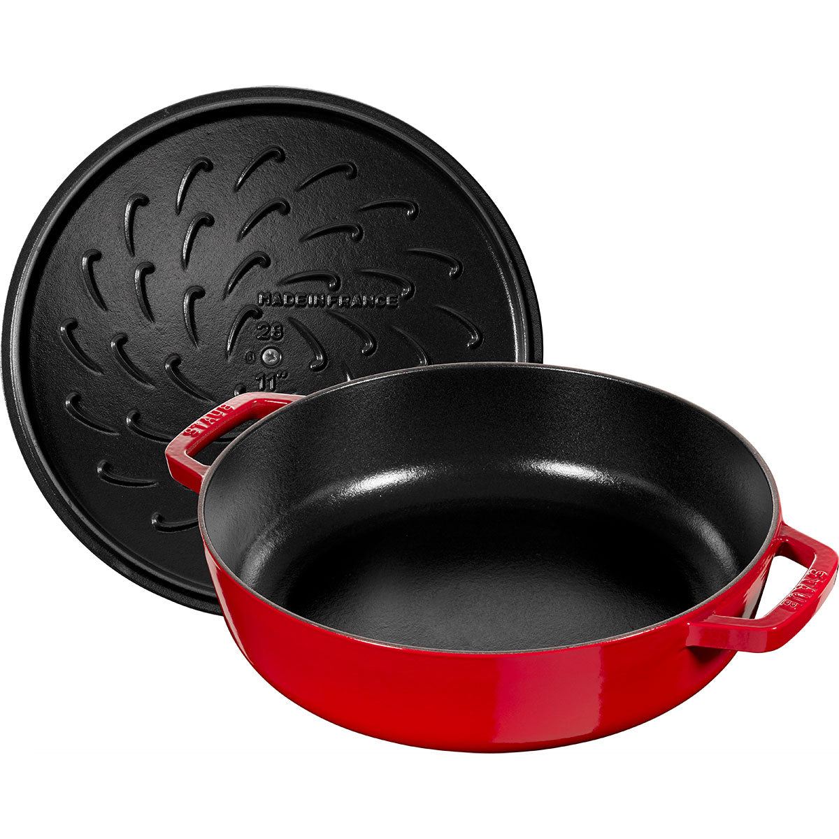 Sautepanne Chistera 24 cm / 2,4l, rund, Kirsebærrød, støpejern - STAUB 🇫🇷 - GRYTE - Me & Max AS