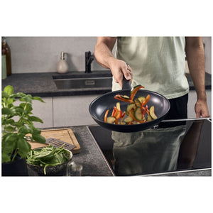 Stekepanne, 20 cm, Aluminium, Titanforsterket Keramisk Nonstick - belegg - ZWILLING MADURA PLUSS - STEKEPANNE - Me & Max AS