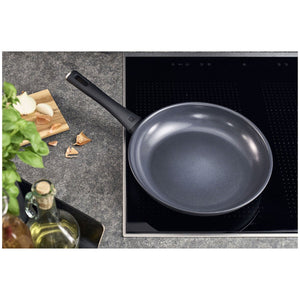 Stekepanne, 20 cm, Aluminium, Titanforsterket Keramisk Nonstick - belegg - ZWILLING MADURA PLUSS - STEKEPANNE - Me & Max AS