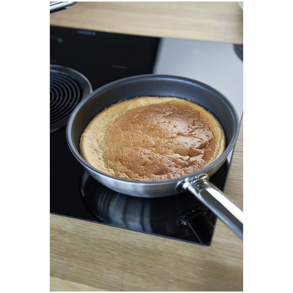 Stekepanne 20cm, Duraslide Ultra, 18/10 rustfritt stål, sølvfarget - ZWILLING PRO - STEKEPANNE - Me & Max AS