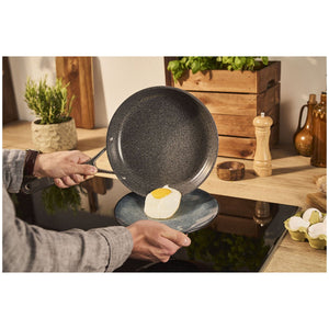 Stekepanne, 32cm, aluminium, titanforsterket keramisk non - stick - belegg - BALLARINI SALINA CERAMIC - STEKEPANNE - Me & Max AS