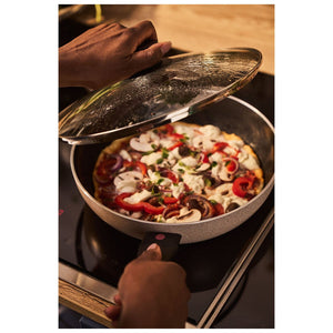 Traktørpanne med lokk, 28cm, aluminium, CERAFORCE Black non - stick - belegg - BALLARINI LEDRO - STEKEPANNE - Me & Max AS