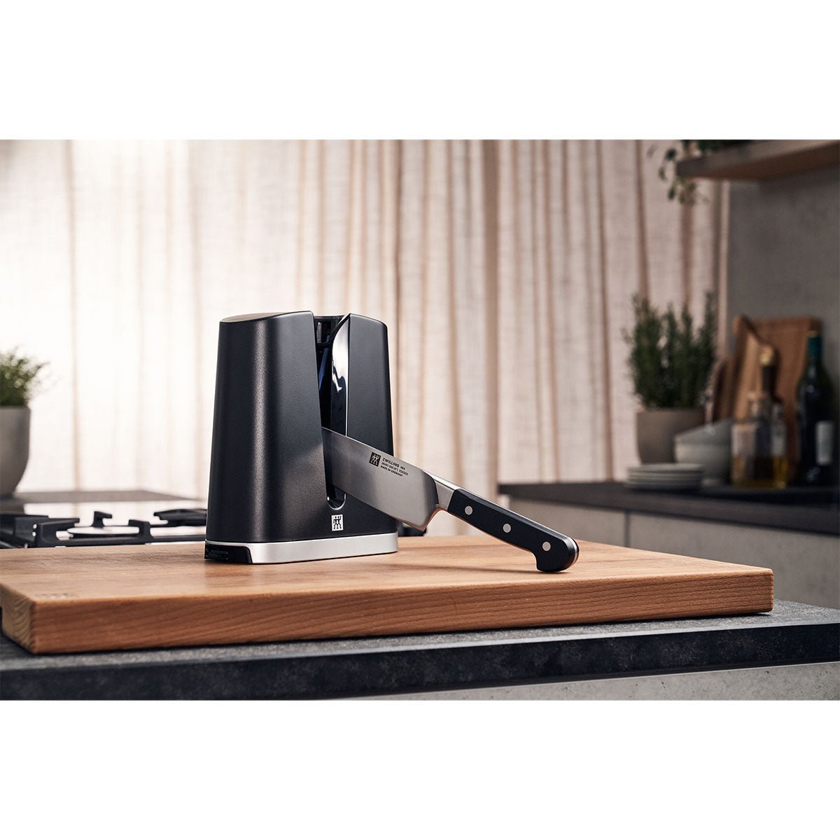 V - Edge Knivsliper Plus, Svart - ZWILLING - SLIPEUTSTYR - Me & Max AS