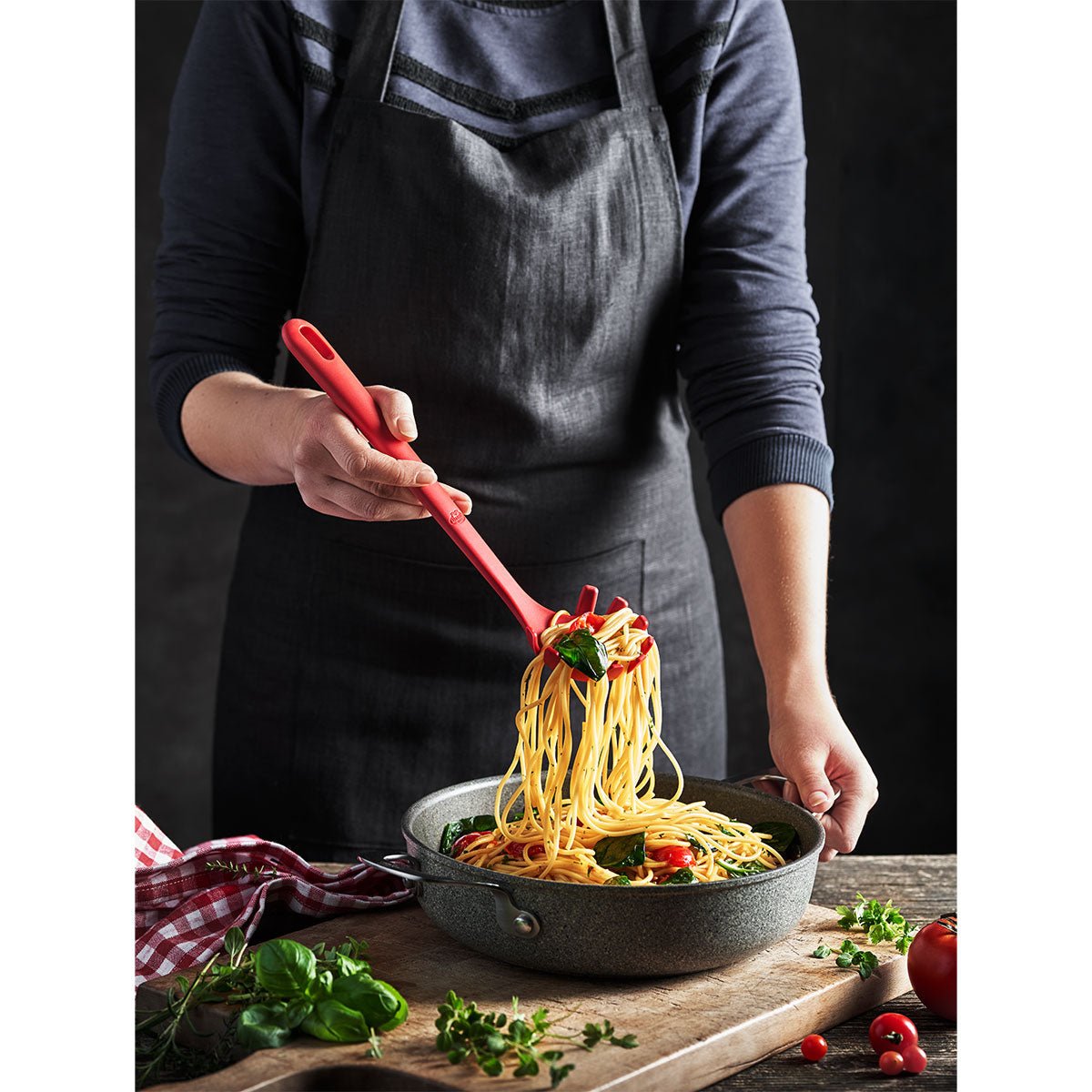 Wok 30cm, aluminium, titanforsterket keramisk non - stick - belegg - BALLARINI SALINA - STEKEPANNE - Me & Max AS
